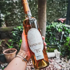 mandorla_c Vino liquoroso al gusto di mandorla_c